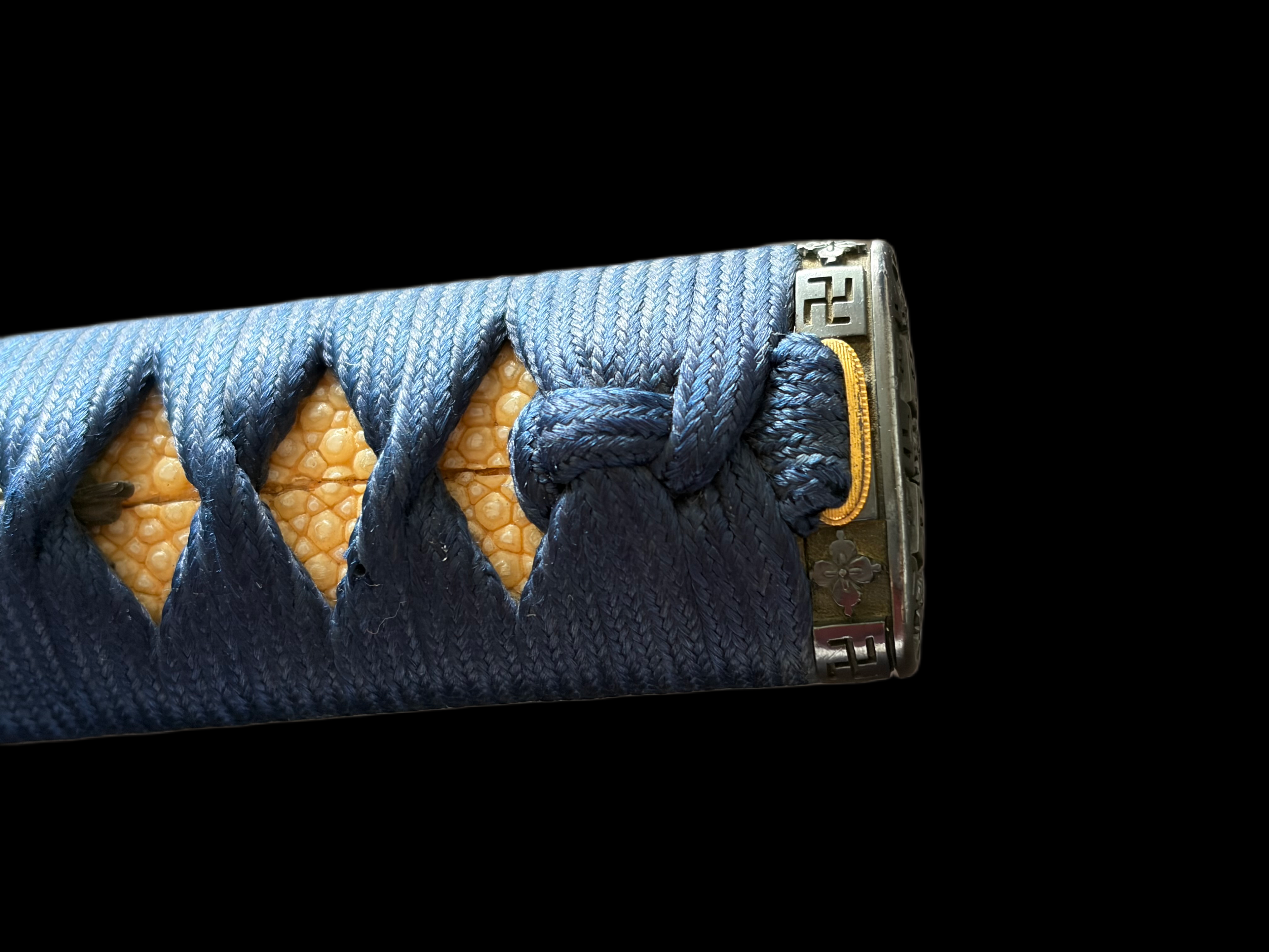 Mumei Uda Kunimune Katana with Koshirae and Shirasaya with Hon'ami origami and NBTHK Tokubetsu Hozon Early Muromachi period (1394–1428AD)